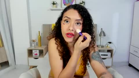 Snapshot of zoe_gruber chatting on 06-24-26, 12:42 Zoe Gruber online show from 06-24-26, 12:42