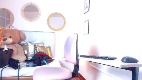 zoe_hecate online show from 12-04-25, 03:49