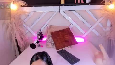 Zoey  online show from 03-11-26, 09:54