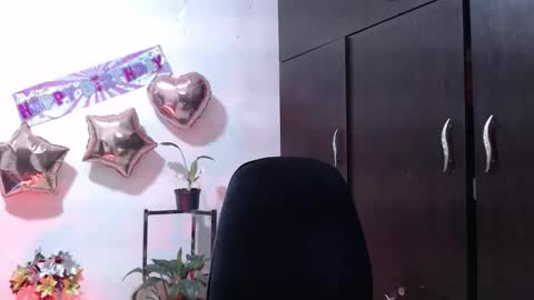 ZOE online show from 12-21-25, 03:57