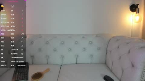 Snapshot of zoe_lovex chatting on 11-15-25, 07:32 Zoe online show from 11-15-25, 07:32