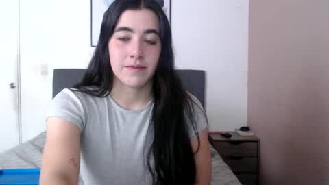 Zoe online show from 12-12-24, 08:43