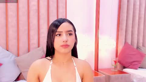Snapshot of zoe_monrow chatting on 07-11-26, 12:08 Zoe Monrow online show from 07-11-26, 12:08