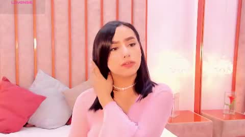 Snapshot of zoe_monrow chatting on 07-12-26, 12:40 Zoe Monrow online show from 07-12-26, 12:40