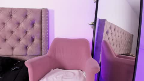 Zoe Olsen online show from 01-11-25, 03:09