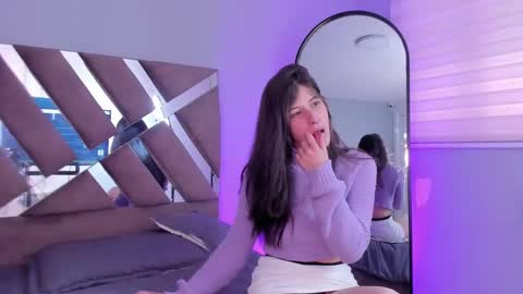 Zoe Olsen online show from 02-18-25, 04:05