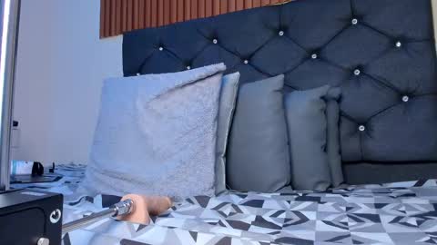 Zoe online show from 11-15-25, 09:00