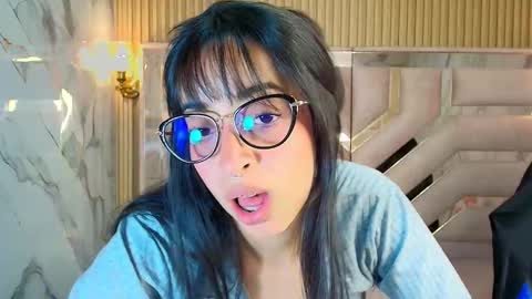 Zoe  online show from 09-12-25, 03:06