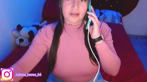 Snapshot of zoe_sexy69 chatting on 01-08-25, 11:09 ZOE online show from 01-08-25, 11:09