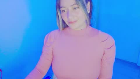 Snapshot of zoe_sexy69 chatting on 12-01-25, 06:18 ZOE online show from 12-01-25, 06:18