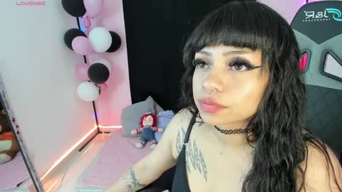 zoe_sullivan_ online show from 12-10-24, 09:33