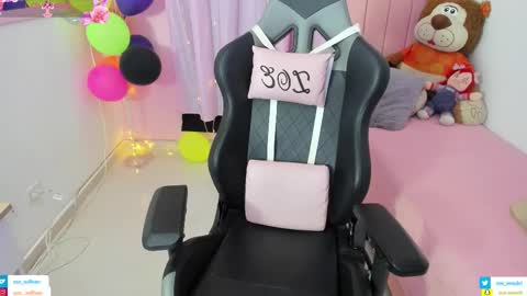 zoe_sullivan_ online show from 11-16-25, 09:26