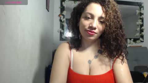 Snapshot of zoe_tai chatting on 10-28-25, 10:52 zoe tai online show from 10-28-25, 10:52