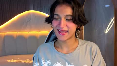 Zoe online show from 12-16-25, 07:52