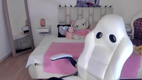 Zoe online show from 09-14-25, 11:42