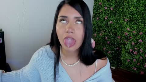 Zoe online show from 12-09-24, 02:45