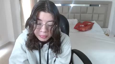 ZOE online show from 11-17-25, 03:29