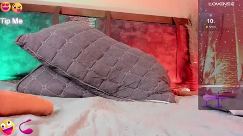 Zoe online show from 01-29-25, 02:42