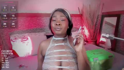 Snapshot of zoee_23 chatting on 01-06-26, 10:41 Zoe online show from 01-06-26, 10:41