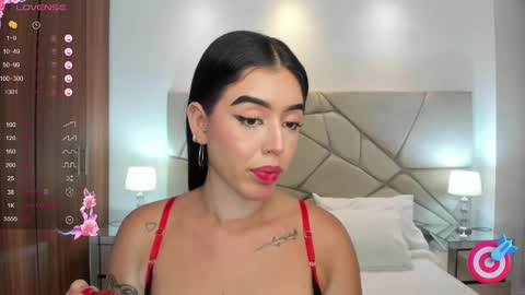 Snapshot of zoee_jackson chatting on 02-06-25, 10:00  zoee jackson online show from 02-06-25, 10:00