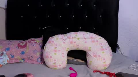 zoee jhonnyy online show from 10-11-25, 02:44