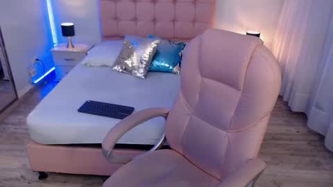 zoe online show from 11-27-25, 02:13