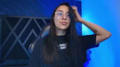 Zoe 3 online show from 02-28-26, 05:25