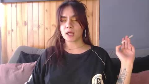 Zoee online show from 10-23-25, 06:17