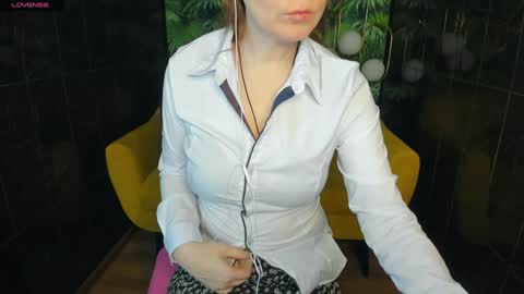 Zoe online show from 01-19-25, 04:36