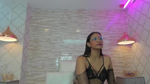 ZoeeSmitth online show from 09-19-25, 11:44