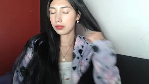 Laura  online show from 01-17-25, 11:27