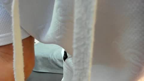 Zoe Krug online show from 10-17-25, 11:57