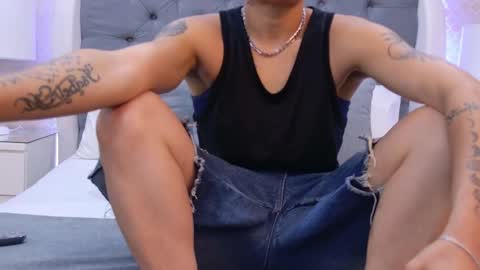 Zoe Krug online show from 11-26-25, 11:55