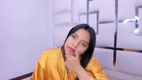 Snapshot of zoeswanx chatting on 01-29-25, 10:01 ZoeSwam online show from 01-29-25, 10:01