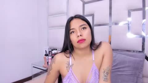 Snapshot of zoeswanx chatting on 02-03-25, 02:02 ZoeSwam online show from 02-03-25, 02:02