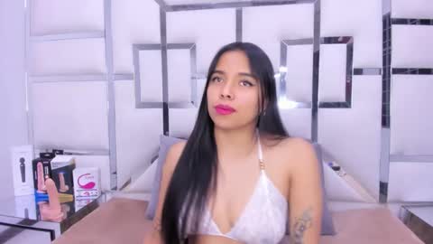 Snapshot of zoeswanx chatting on 02-05-25, 07:10 ZoeSwam online show from 02-05-25, 07:10