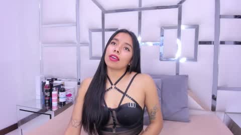 Snapshot of zoeswanx chatting on 02-11-25, 02:24 ZoeSwam online show from 02-11-25, 02:24