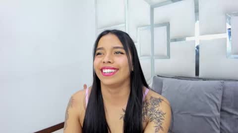 Snapshot of zoeswanx chatting on 02-22-25, 07:36 ZoeSwam online show from 02-22-25, 07:36