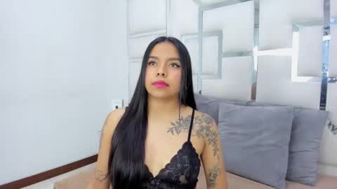 Snapshot of zoeswanx chatting on 03-11-25, 11:23 ZoeSwam online show from 03-11-25, 11:23