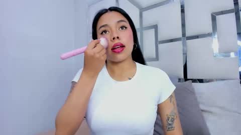 Snapshot of zoeswanx chatting on 10-08-25, 01:31 ZoeSwam online show from 10-08-25, 01:31