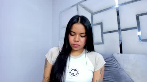 Snapshot of zoeswanx chatting on 10-11-25, 01:20 ZoeSwam online show from 10-11-25, 01:20