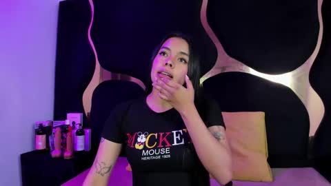 Snapshot of zoeswanx chatting on 10-15-25, 12:05 ZoeSwam online show from 10-15-25, 12:05