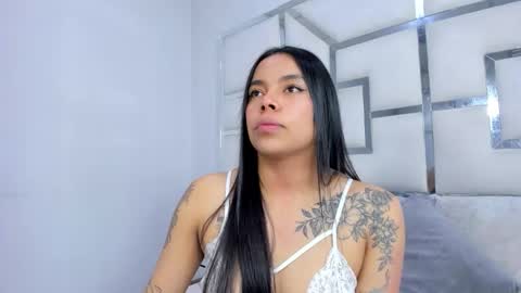 Snapshot of zoeswanx chatting on 10-29-25, 11:23 ZoeSwam online show from 10-29-25, 11:23