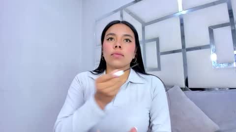 Snapshot of zoeswanx chatting on 11-01-25, 11:34 ZoeSwam online show from 11-01-25, 11:34