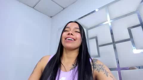 Snapshot of zoeswanx chatting on 11-02-25, 12:40 ZoeSwam online show from 11-02-25, 12:40