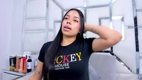 Snapshot of zoeswanx chatting on 11-07-25, 11:21 ZoeSwam online show from 11-07-25, 11:21