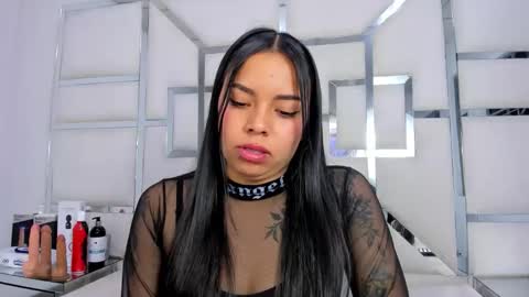 Snapshot of zoeswanx chatting on 11-10-25, 02:54 ZoeSwam online show from 11-10-25, 02:54