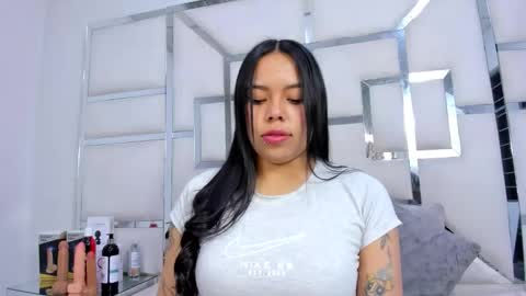 Snapshot of zoeswanx chatting on 11-21-25, 11:20 ZoeSwam online show from 11-21-25, 11:20