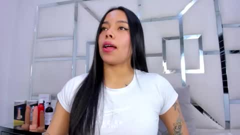 Snapshot of zoeswanx chatting on 11-27-25, 11:34 ZoeSwam online show from 11-27-25, 11:34