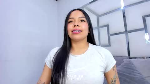 Snapshot of zoeswanx chatting on 11-28-25, 12:08 ZoeSwam online show from 11-28-25, 12:08